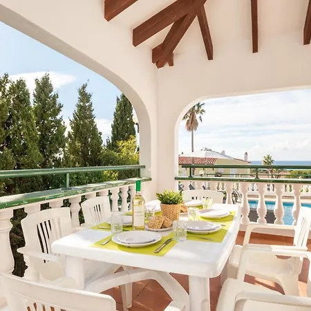 Carolina Βίλα Son Bou